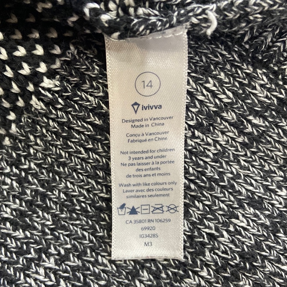 Ivivva Feeling Toasty wrap sweater navy and white size 14 with pockets - Picture 9 of 9